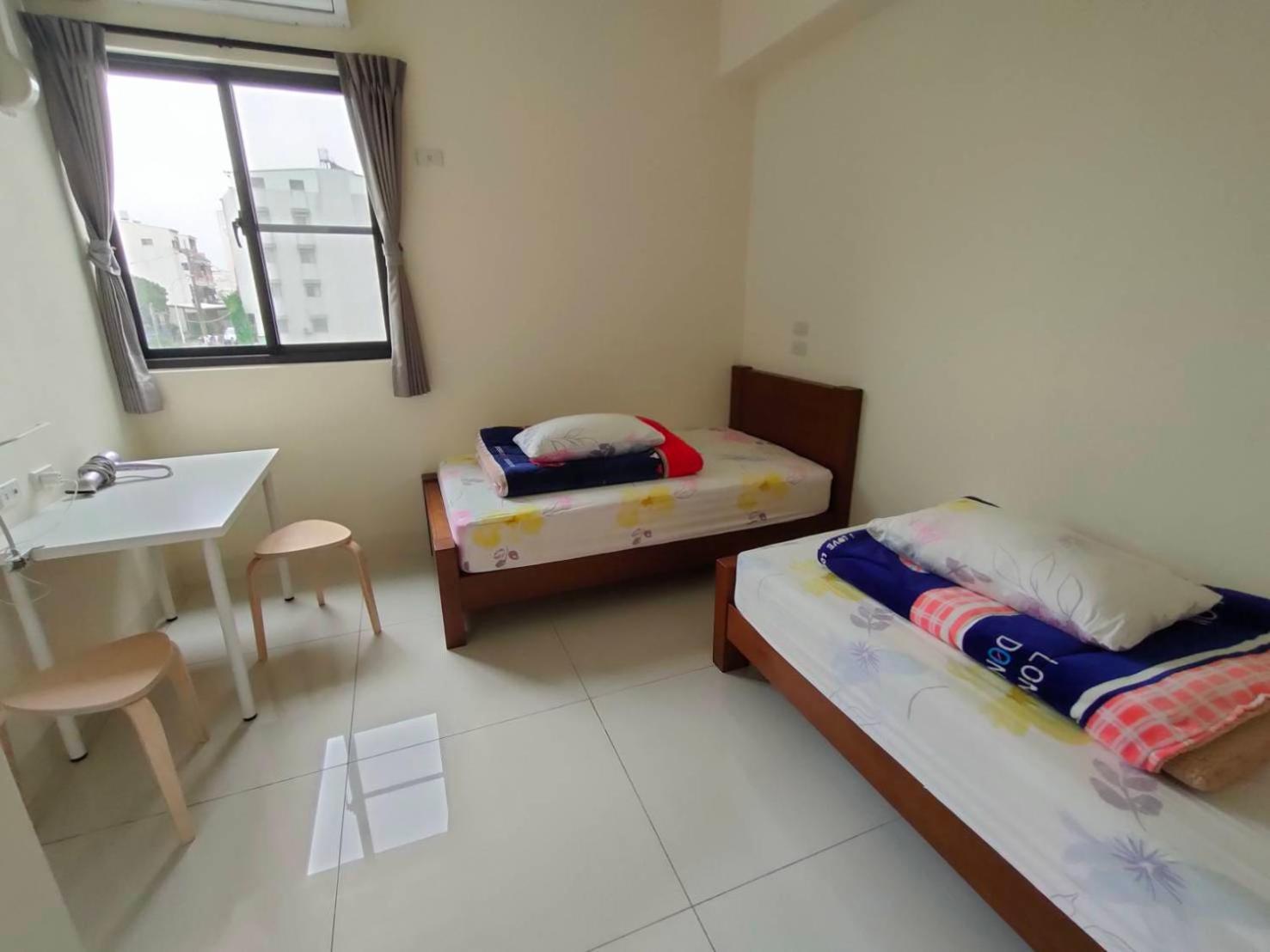 Carlos Backpacker Minxiong Luaran gambar